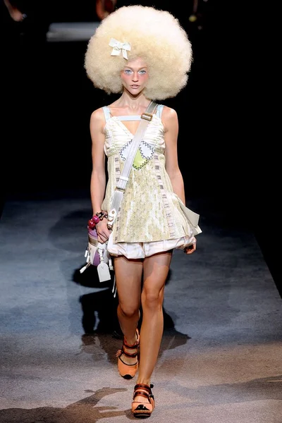 Look 54